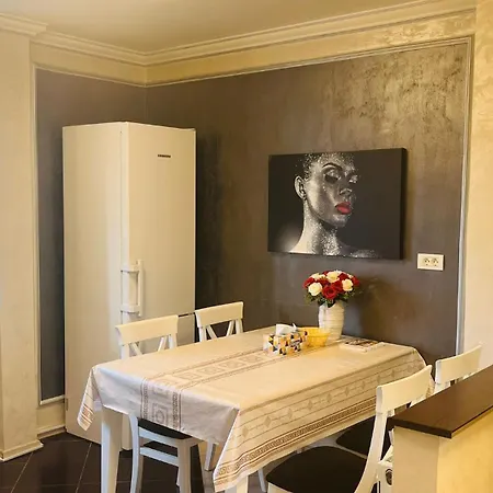 Chic Piata Constitutiei - Near The Palace Of Parliament Bucarest